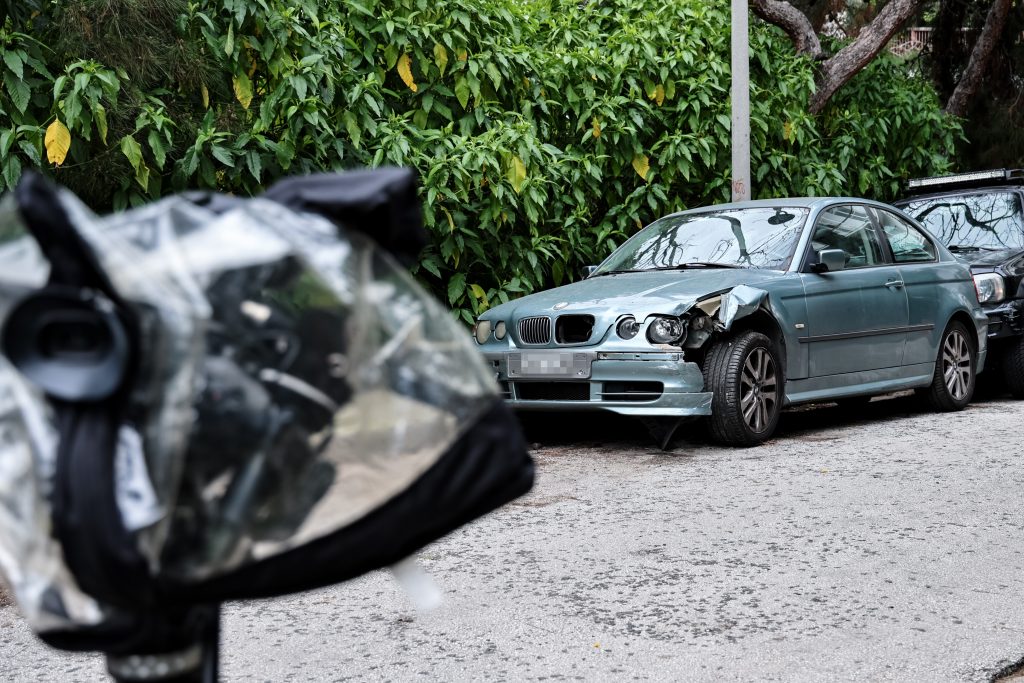 Ποινική δίωξη για δύο πλημμελήματα στην 36χρονη τραγουδίστρια που παρέσυρε οχήματα στο Κολωνάκι