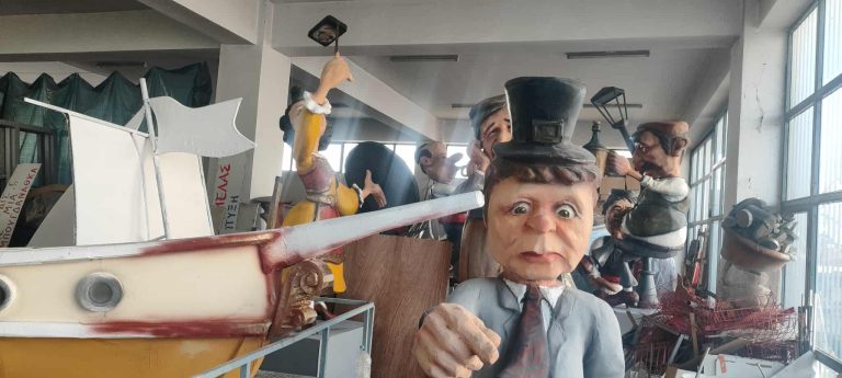 Με τις μηχανές και τη φαντασία στο «φούλ» οι προετοιμασίες για το Καρναβάλι στην Κοζάνη – Θα ανάψουν οι Φανοί για 12 ημέρες