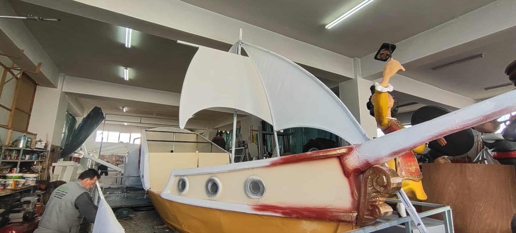 Κοζάνη: Το έθιμο των Φανών με παραδοσιακό γλέντι, φωτιές και σάτιρα για 12 μέρες