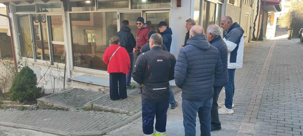 Κοζάνη: 25 χρόνια η γιγαντιαία λαγάνα του Δημήτρη Λαβαντζιώτη – Ένας θεσμός με σάτιρα και παράδοση