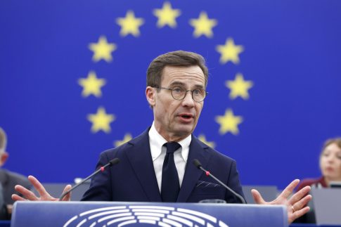 Ιταλία: Eκτροχιάστηκε τραμ κι έπεσε σε κτήριο στο Μιλάνο – Ένας νεκρός και 39 τραυματίες