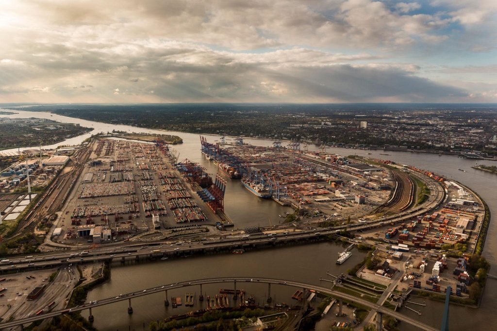 Το μοντέλο του λιμένα Αμβούργου μελετά η Περιφέρεια Θεσσαλίας για τον Βόλο