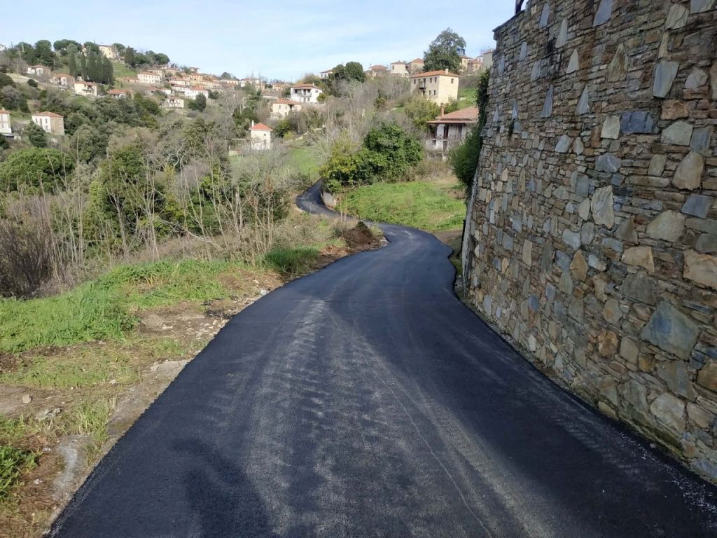 Εργασίες αναβάθμισης οδοποιίας στον Λαύκο του Δήμου Νοτίου Πηλίου
