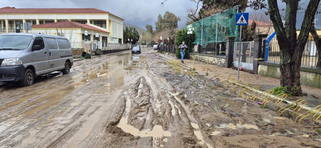 Κακοκαιρία στη Λήμνο: Περισσότερες από 40 κλήσεις για άντληση υδάτων, ακατάλληλο για πόση το νερό