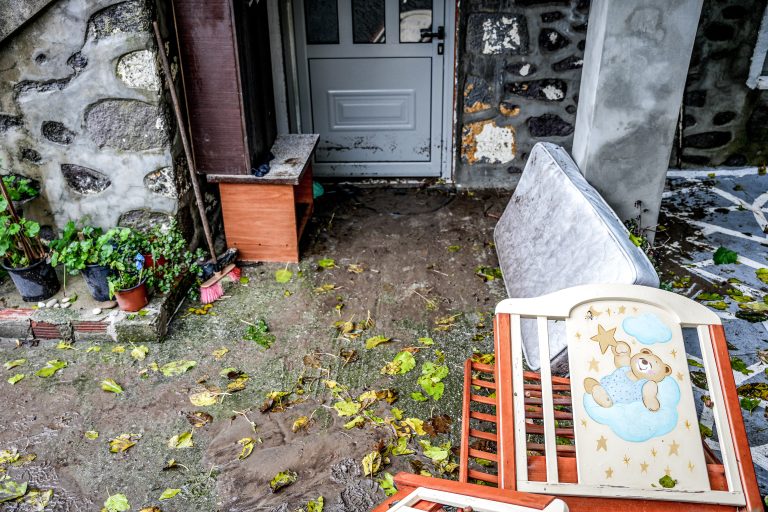 Ήχησε το 112 στη Λήμνο – Σοβαρά προβλήματα από την κακοκαιρία