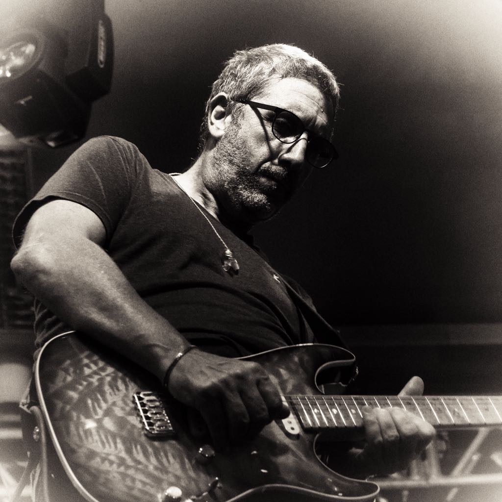 Οι Dire Straits Legacy στο ΕΡΤNews.gr λίγο πριν επιστρέψουν στην Ελλάδα: «Η ενέργεια του ελληνικού κοινού δε ξεχνιέται»