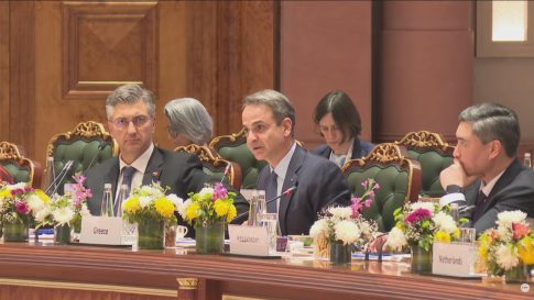 Ιστορική δίκη της Meta: Ο «κύριος facebook» στο εδώλιο – «Εθισμό στα παιδιά προκαλούν οι εφαρμογές του», σύμφωνα με τις κατηγορίες