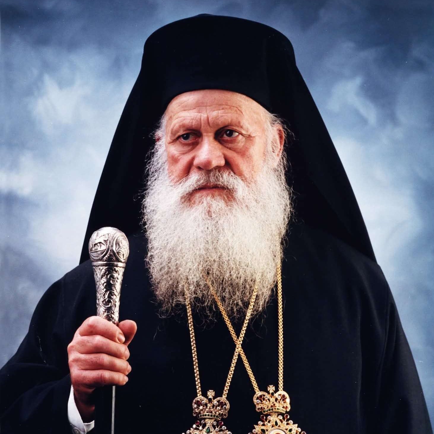 Τριήμερο πένθος σε Σαντορίνη και Αμοργό για την εκδημία του Μητροπολίτη Επιφανίου