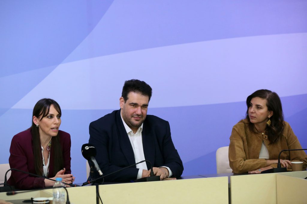 ΥΠΕΣ: Νέο μνημόνιο με την Google για εκπαίδευση στην Τεχνητή Νοημοσύνη