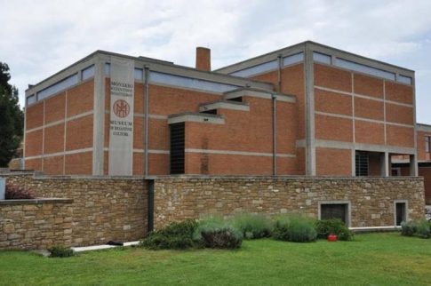 «Οδός Ανθέων»: Συλλογή 23 διηγημάτων για τη Θεσσαλονίκη των σκιών και των ονείρων