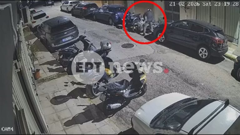 Πατρινό καρναβάλι για πάντα και για… επίδοξους ληστές – Όσο οι άλλοι χόρευαν, εκείνος έκλεβε μηχανές