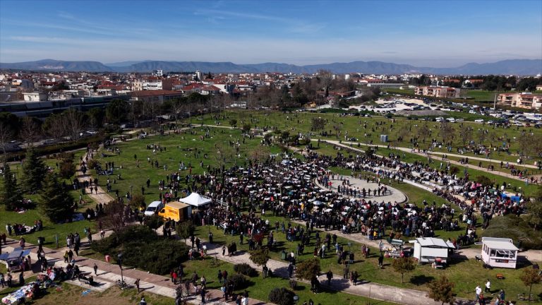 Προχωρά απο τον Δήμο Λαρισαίων η δημιουργία μνημείου για τα θύματα της τραγωδίας των Τεμπών