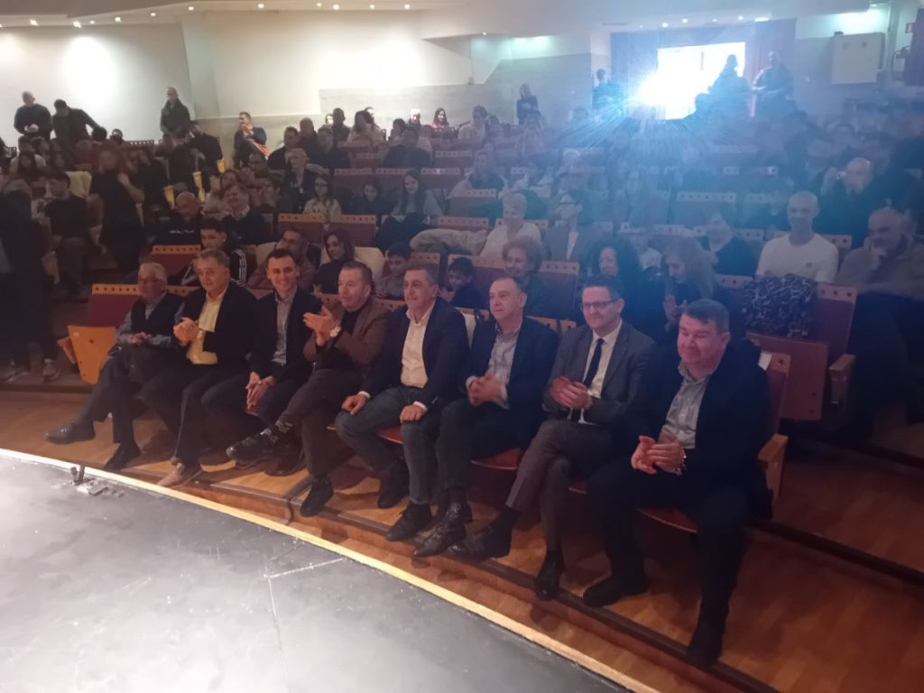 Βράβευσε αθλητές και αθλήτριες και Γιάννη Κουτσιώρα ο Πελασγός Λάρισας