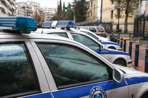 Κακοκαιρία: Αποκλεισμένα χωριά σε κατάσταση έκτακτης ανάγκης, κατολισθήσεις και εικόνες καταστροφής