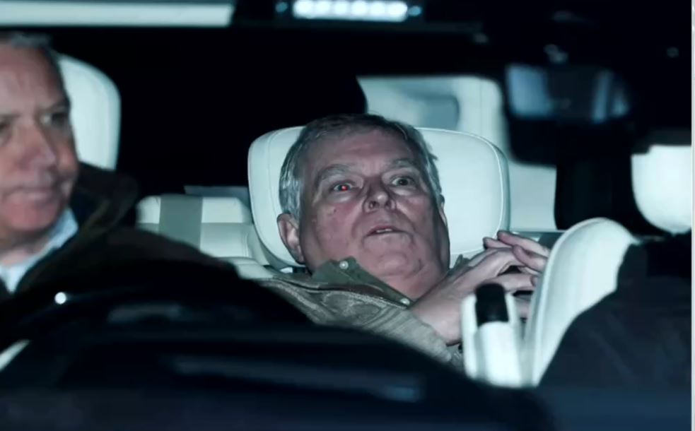 Yπόθεση Άντριου Ουίνδσορ: Νέα καταγγελία για σωματεμπορία στα ανάκτορα μέσω βρετανικών αεροδρομίων