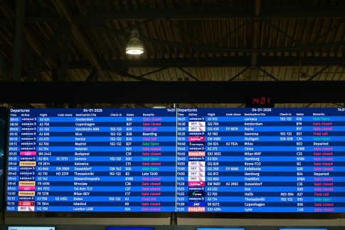 Πιθανότατα νεκρός ο Χαμενεΐ, λένε ισραηλινά ΜΜΕ – Είναι ακόμη ζωντανός, απαντά ο Αραγτσί