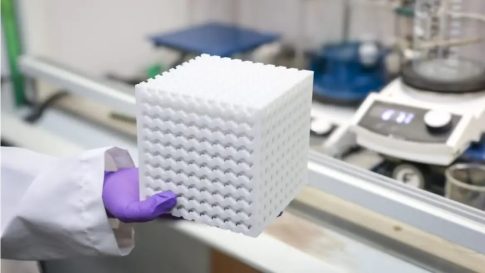 Χειμερινοί Ολυμπιακοί Αγώνες: Άσχημη πτώση για τη «βασίλισσα της ταχύτητας» Λίντσεϊ Βον που αγωνιζόταν με κομμένο χιαστό  