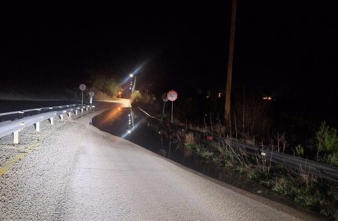 Διδυμότειχο: Επιχείρηση απεγκλωβισμού οικογένειας από το σπίτι της που «βούλιαξε» στο νερό