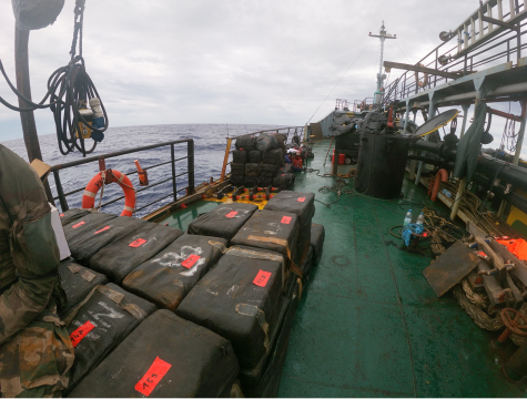 Είκοσι πορτρέτα προσωπικοτήτων ζωγραφισμένα στο 12<sup>ο</sup> γυμνάσιο Λαρίσης