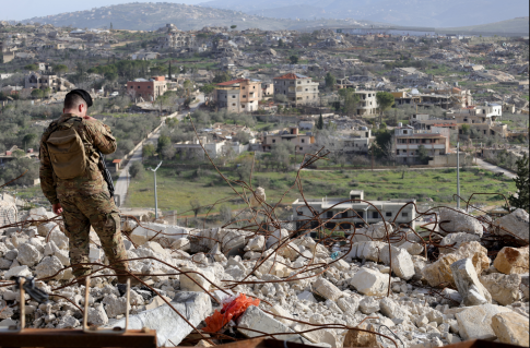 Είκοσι πορτρέτα προσωπικοτήτων ζωγραφισμένα στο 12<sup>ο</sup> γυμνάσιο Λαρίσης