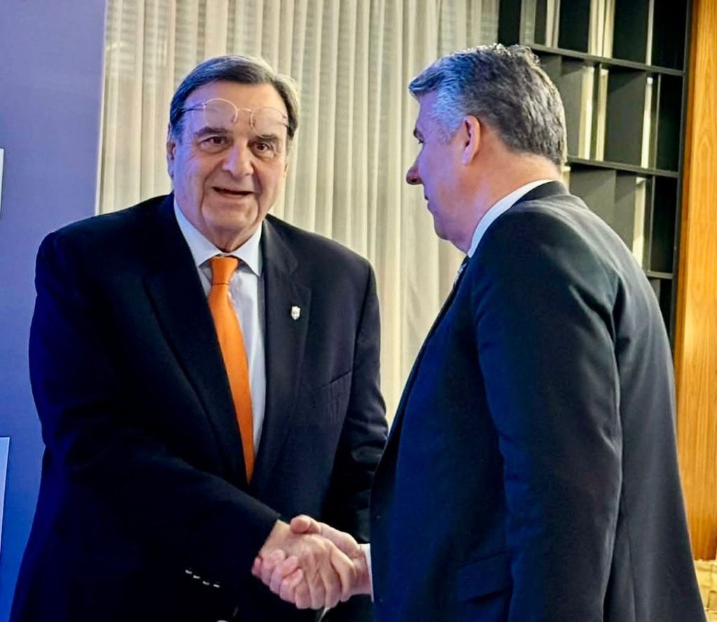 Ο ΣΕΓΑΣ βράβευσε την Περιφέρεια ΑΜ-Θ για τη συμβολή της στην ενίσχυση του κλασικού αθλητισμού