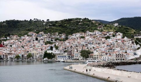 Στο νοσοκομείο Βόλου 30χρονη λεχώνα με μηνιγγίτιδα