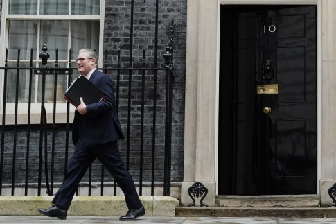 Βόλος: Παρουσίαση της ποιητικής νουβέλας «Ξύλινο Παιχνίδι» της Κατερίνας Ντίνου