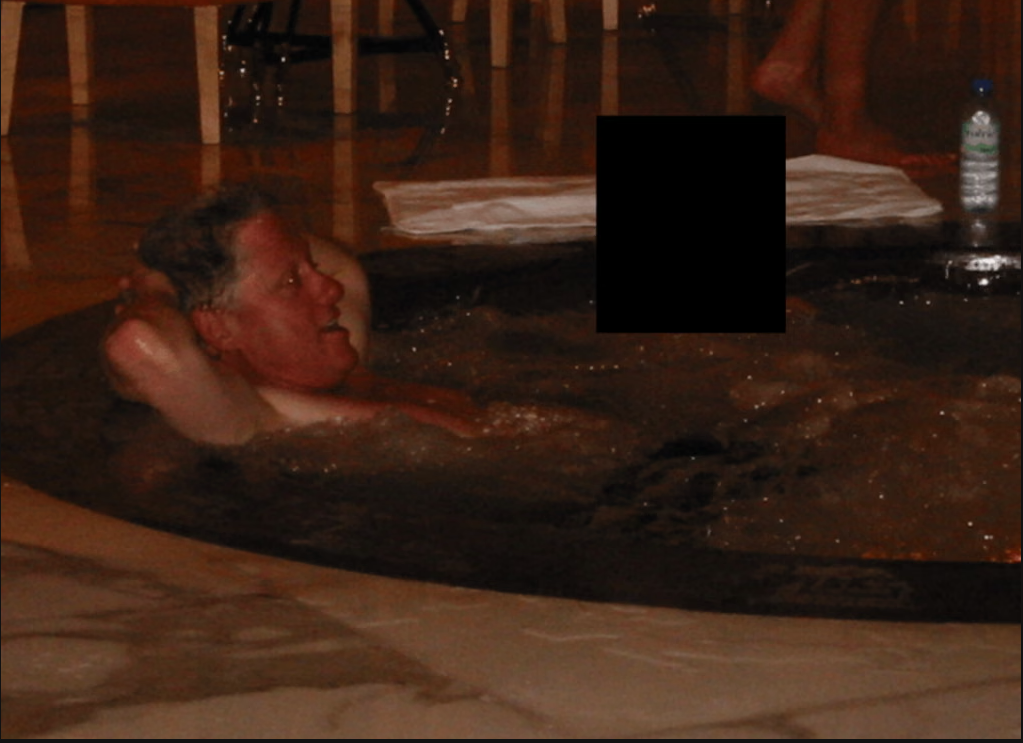 Υπόθεση Έπστιν: Με αιχμές κατά του Ντόναλντ Τραμπ η κατάθεση του Μπιλ Κλίντον