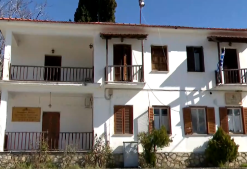 Φοιτητές Πανεπιστημίου Θεσσαλίας στους δρόμους για τη μνήμη των Τεμπών: «Η νέα γενιά δεν σας συγχωρεί»