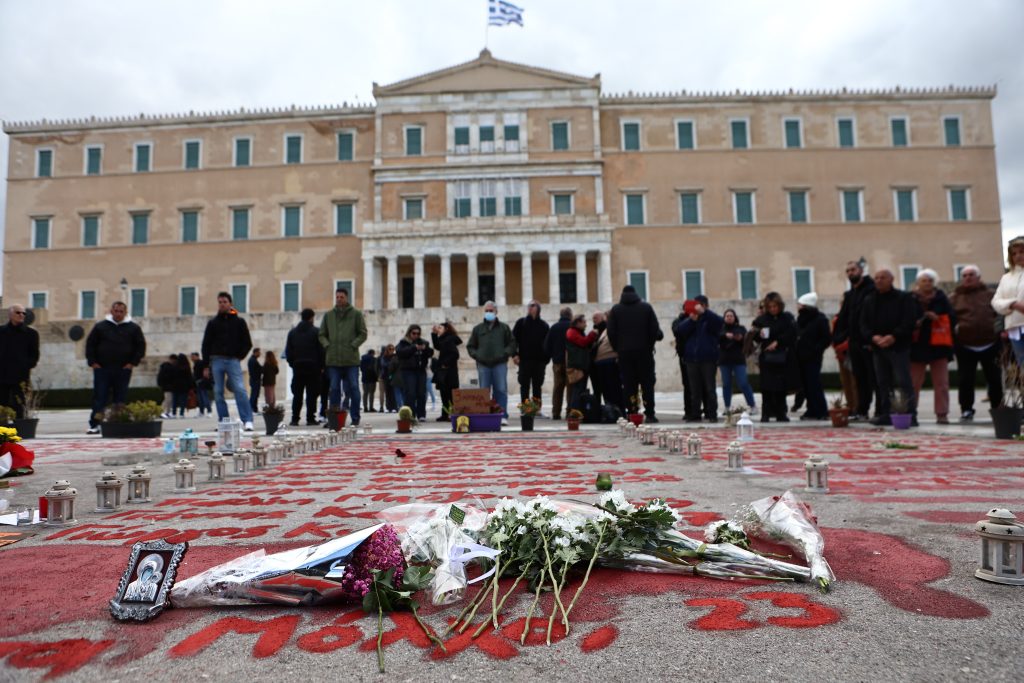 Live – Tραγωδία στα Τέμπη: Mαζικές συγκεντρώσεις και κινητοποιήσεις σε όλη τη χώρα