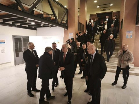 Τραμπ: Θα επιβάλω παγκόσμιο δασμό 10% – Βαθιά απογοητευτική η απόφαση του Ανώτατου Δικαστηρίου