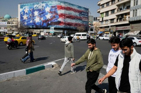 Η ΕΕ καλεί τον Νίγηρα να <strong>απελευθερώσει</strong> τον ανατραπέντα πρόεδρο Μπαζούμ