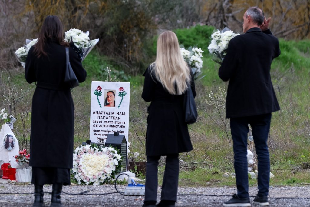 Το ΕΡΤnews στο «σημείο μηδέν» που γράφτηκε η τραγωδία των Τεμπών