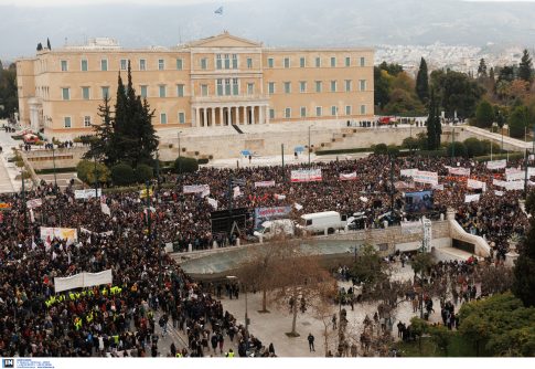 Ιταλία: Eκτροχιάστηκε τραμ κι έπεσε σε κτήριο στο Μιλάνο – Ένας νεκρός και 39 τραυματίες