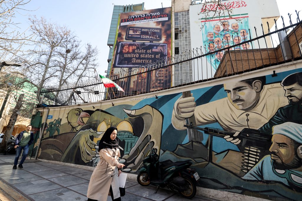 Ο Τραμπ έστειλε στο Ισραήλ F22 Raptor και Stratotanker – «Αν σπείρεις ανέμους, θα θερίσεις θύελλες» προειδοποιεί το Ιράν