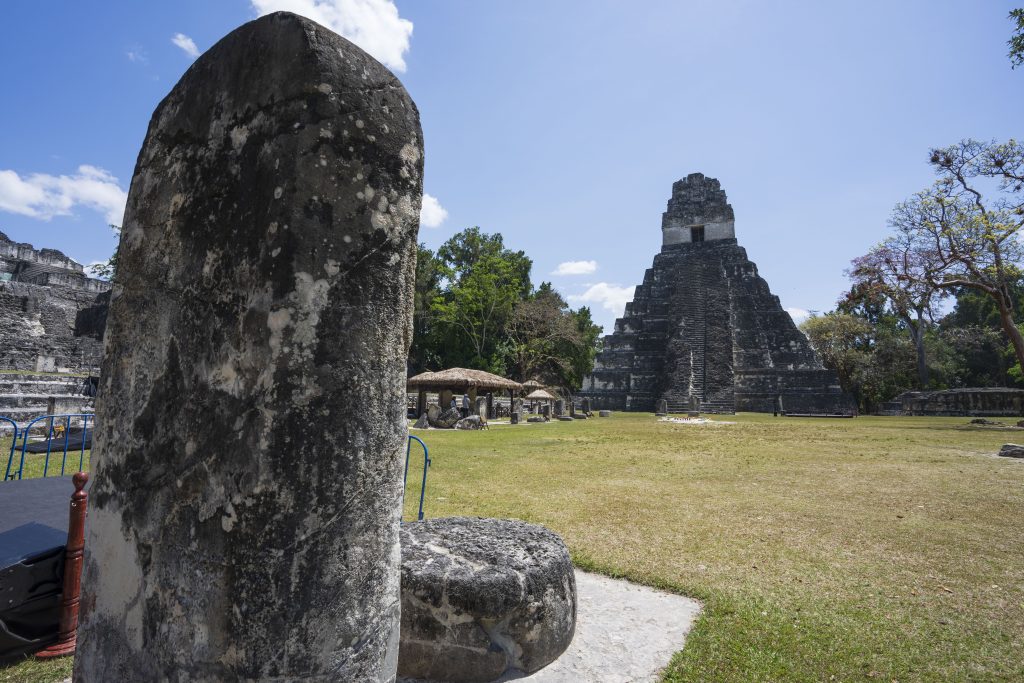 Νέα έρευνα ανατρέπει όλα όσα πιστεύαμε για τους Μάγια: Ο μυστηριώδης πολιτισμός τους, η μεγάλη σφαγή και οι εξωγήινοι