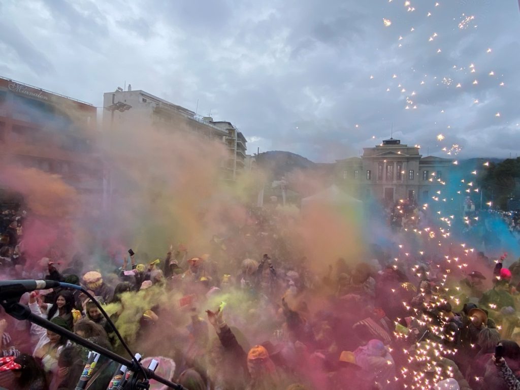 Καρναβάλι Τρίπολης: Για λίγες ώρες η καθημερινότητα τοποθετήθηκε στο περιθώριο