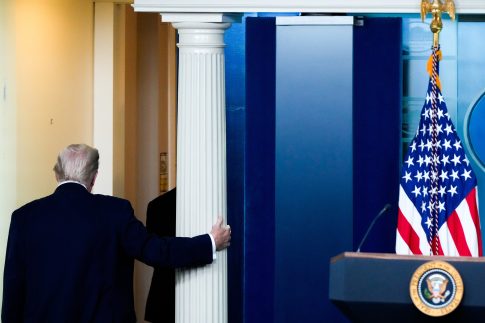 Παρίσι: Ναχμίας – Καραγκιαούρης σαγήνευσαν το κοινό με κανσονέτες του Μεσοπολέμου