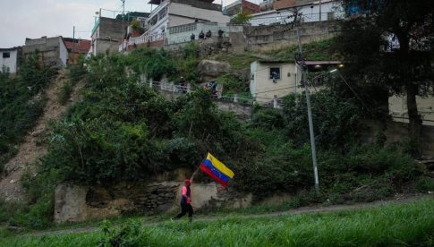 Τα υπερεπεξεργασμένα τρόφιμα έχουν περισσότερα κοινά με τα τσιγάρα, λένε οι επιστήμονες