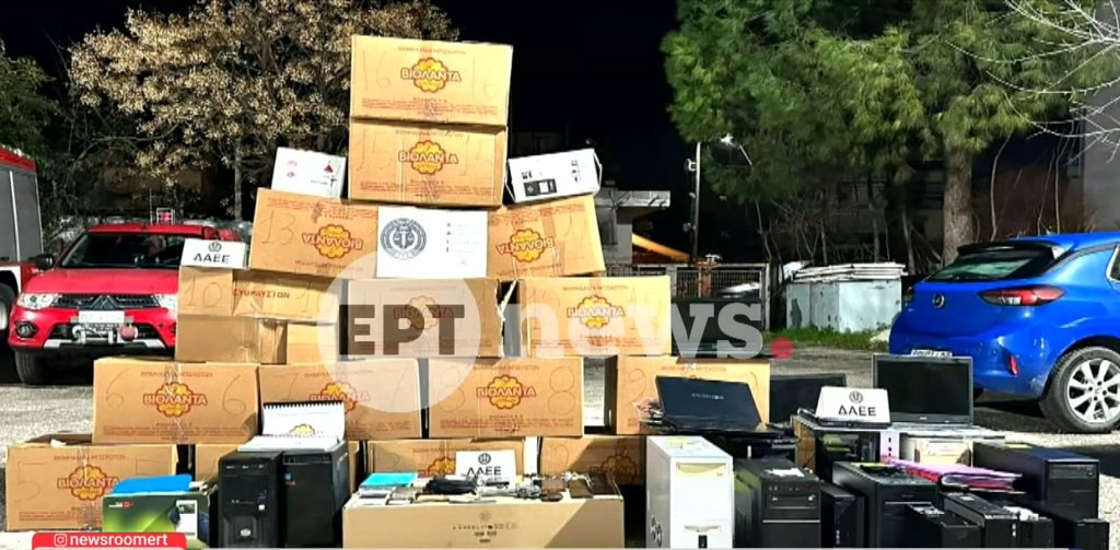 Βιολάντα: Σε εξέλιξη οι έρευνες για τη φονική έκρηξη – Αποκλειστικές φωτογραφίες του ΕΡΤnews από την έφοδο της ΔΑΕΕ