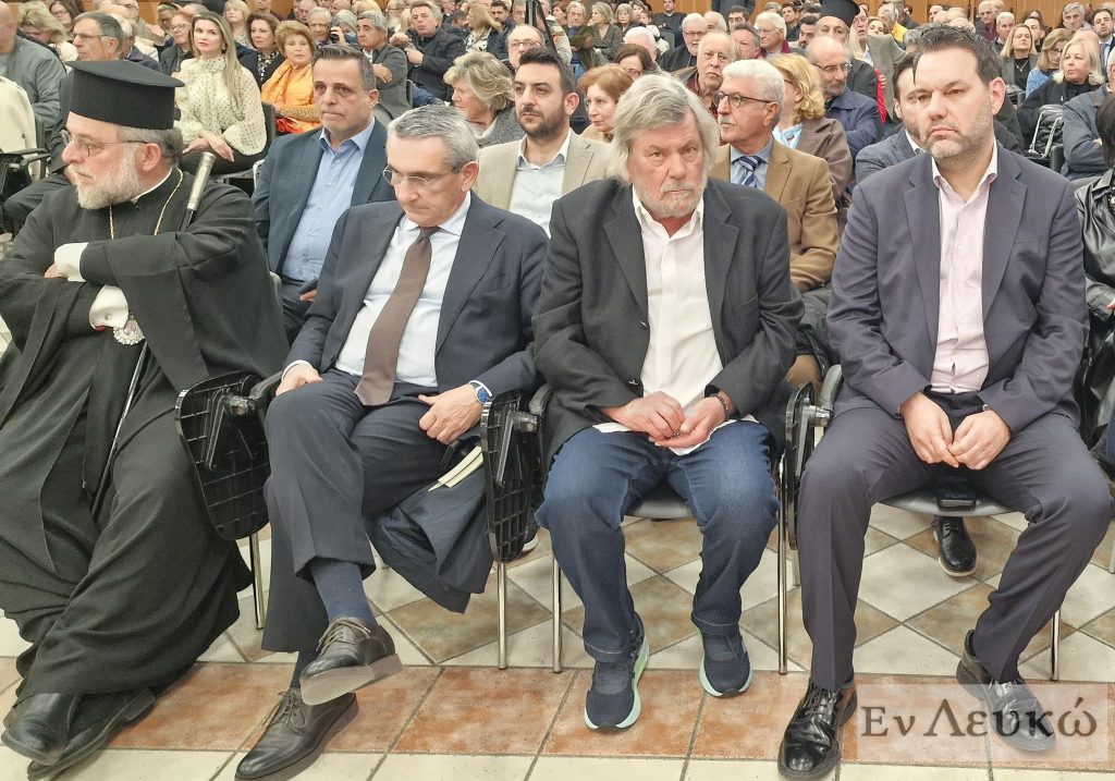 Παρουσιάστηκε στη Ρόδο το βιβλίο “Ροδίων Μυθιστορία” του Γιάννη Παρασκευά