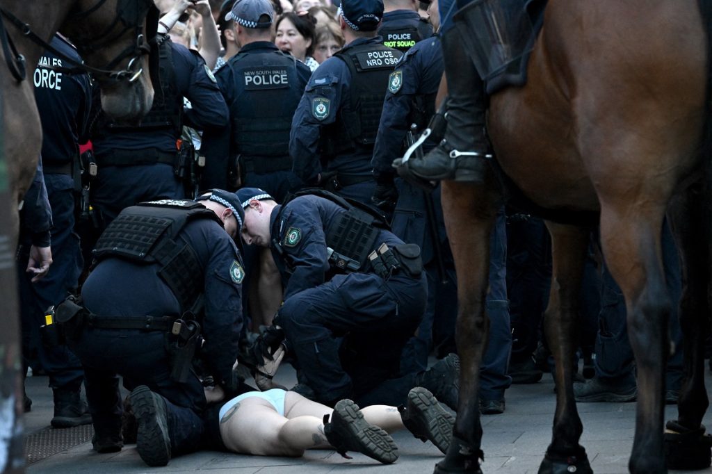 Αυστραλία: Έκκληση για ηρεμία από τις αρχές μετά τα επεισόδια στις διαδηλώσεις κατά της επίσκεψης Χέρτζογκ