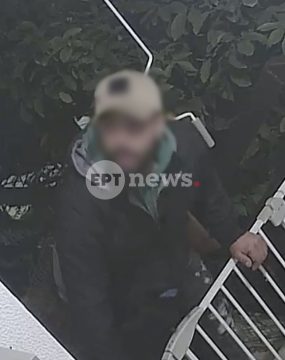 <strong>Oλοκληρώθηκε η επιχείρηση για την απομάκρυνση δύο χειροβομβίδων</strong> στο Κολωνάκι – Αποκαταστάθηκε η κυκλοφορία των οχημάτων στη Σκουφά