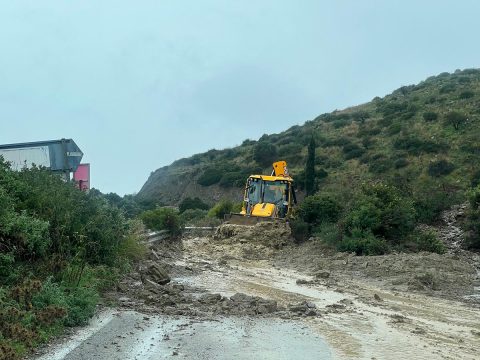 Το ψήφισμα του Περιφερειακού Συμβουλίου της Πελοποννήσου για τα έργα ΑΠΕ και μπαταριών λιθίου