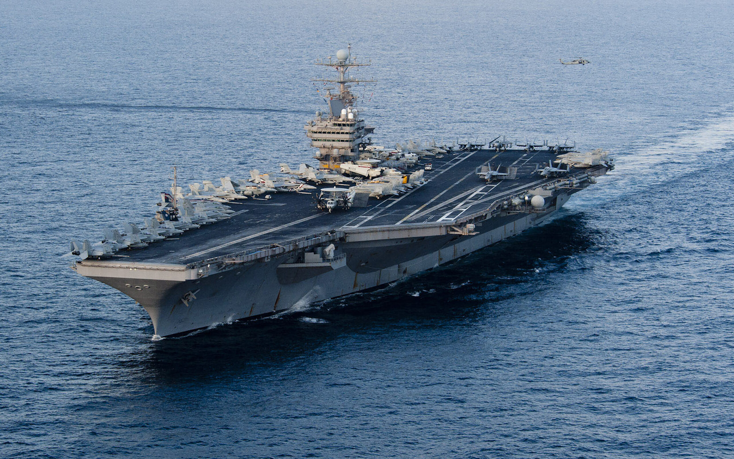 ΗΠΑ: Το αεροπλανοφόρο USS Abraham Lincoln συνεχίζει τις επιχειρήσεις κατά του Ιράν