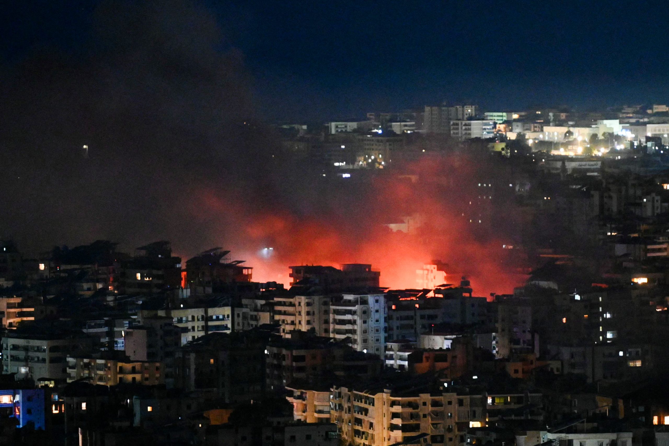 Live: Το Ισραήλ σφυροκοπά Τεχεράνη και Βηρυτό, ανησυχία στο Ιράκ – Λευκός Οίκος: Σε πέντε με έξι εβδομάδες το τέλος του πολέμου  ​