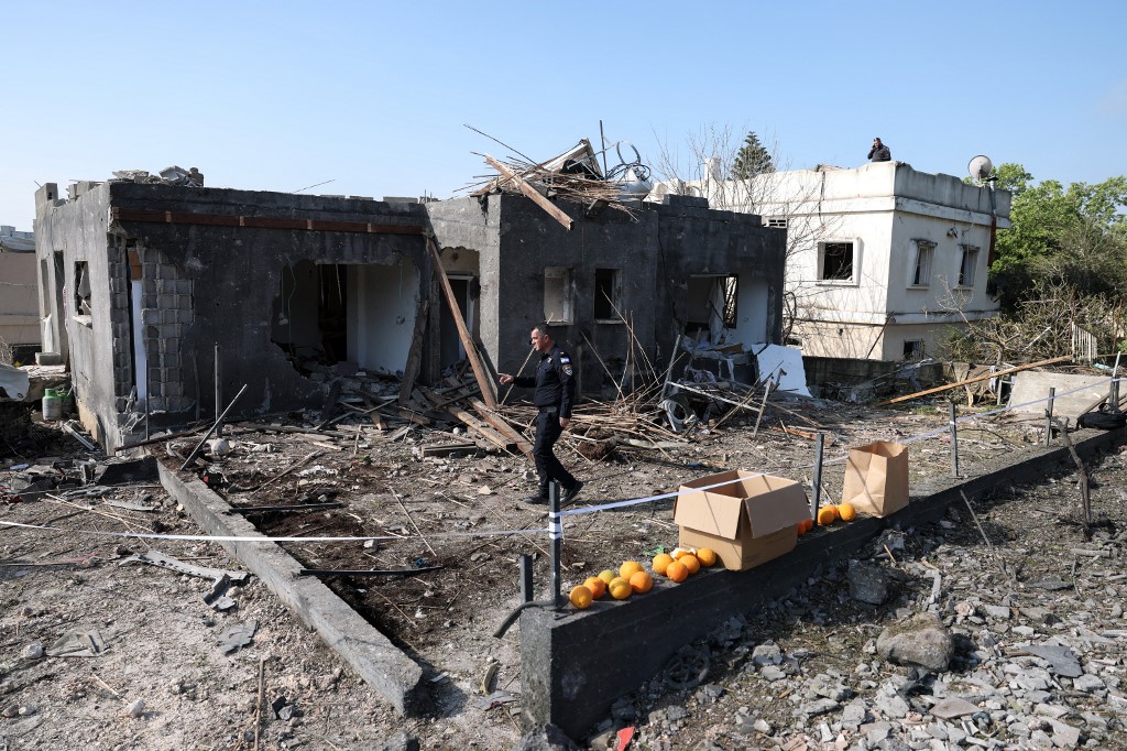 Ισραήλ: Live στην κάμερα του ΕΡΤnews αεροπορικές επιδρομές προς τον Λίβανο – 60 τραυματίες από πλήγμα βαλλιστικού πυραύλου στη Γαλιλαία