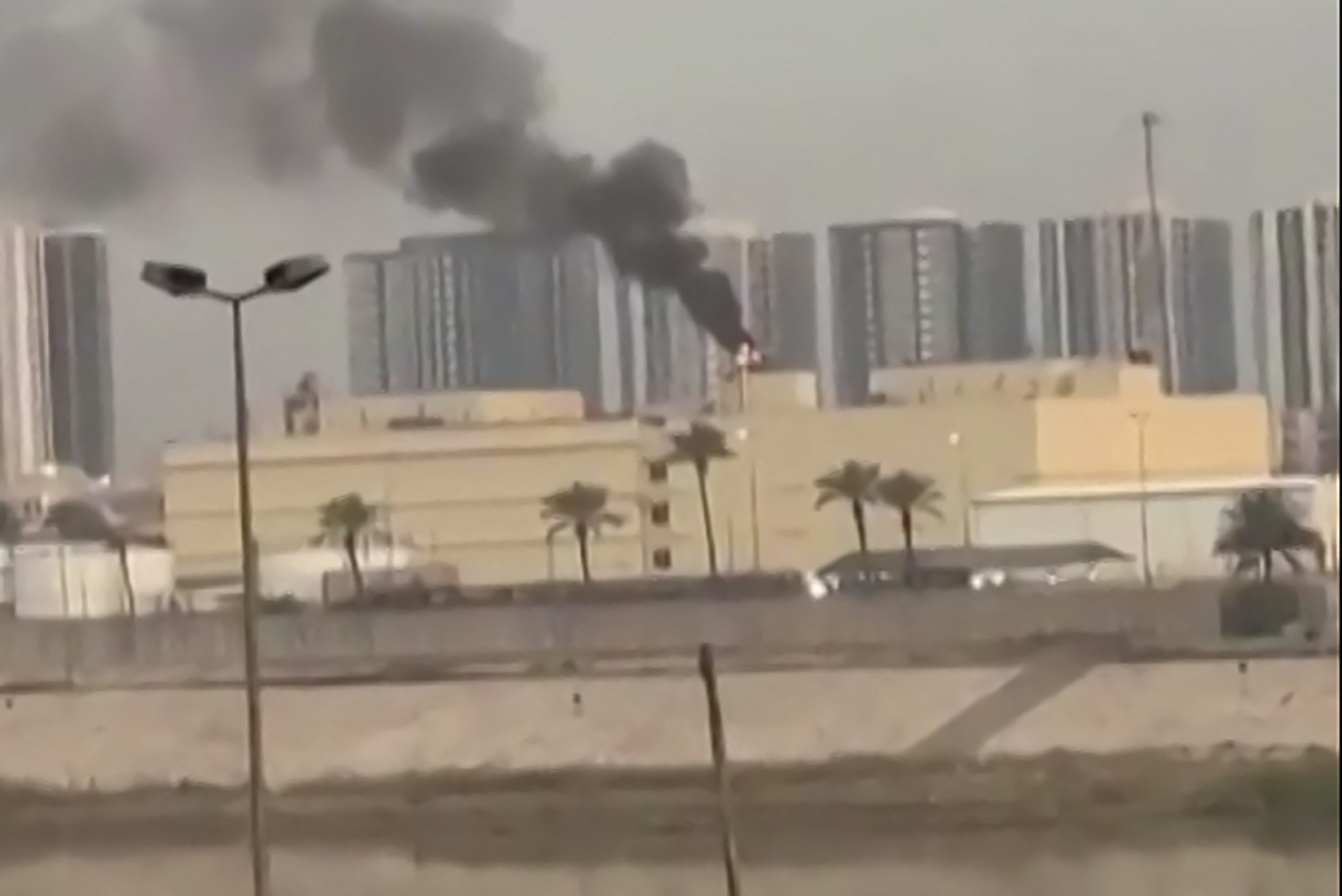 Δυνατή έκρηξη στη Βαγδάτη – Πύραυλοι Katyusha εκτοξεύθηκαν προς την αμερικανική πρεσβεία