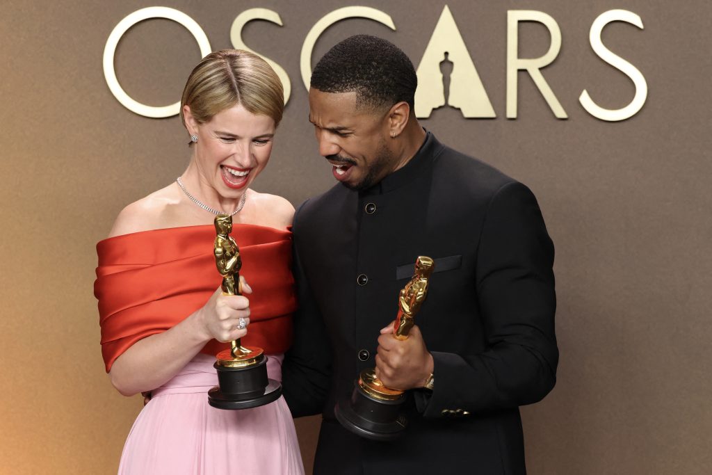 Το ΕΡΤnews στα Όσκαρ 2006: Η «Μια Μάχη Μετά την Άλλη» με χρυσό σερί, αλλά μεγάλος νικητής, ο μεγάλος χαμένος: το στούντιο της Warner