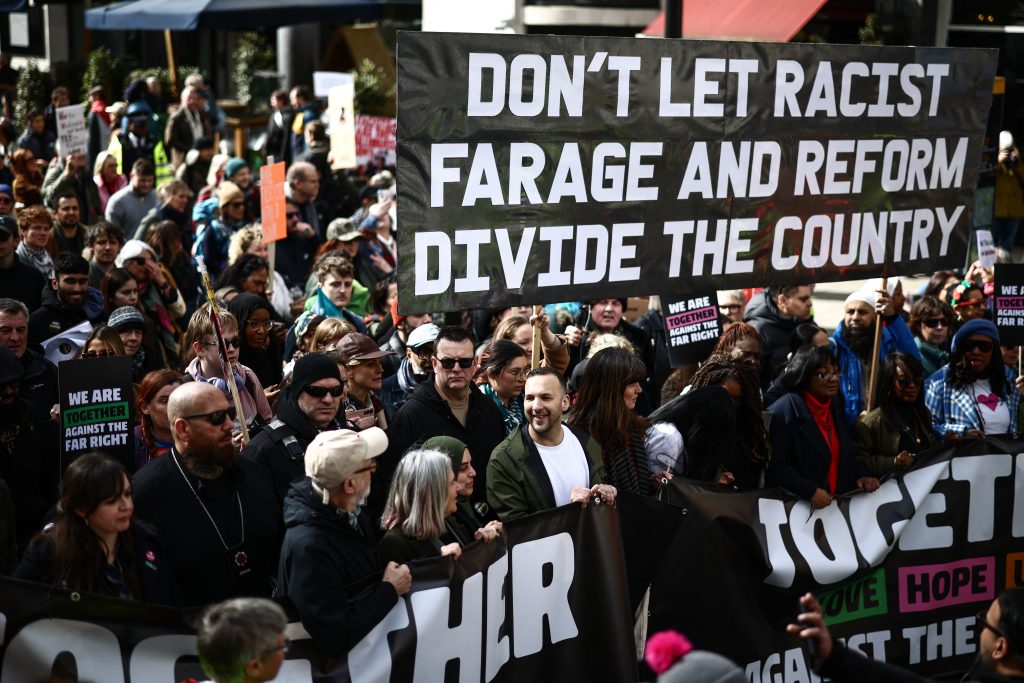 Αντιπολεμικά συλλαλητήρια στο Λονδίνο – Χιλιάδες στους δρόμους σε δύο μεγάλες πορείες